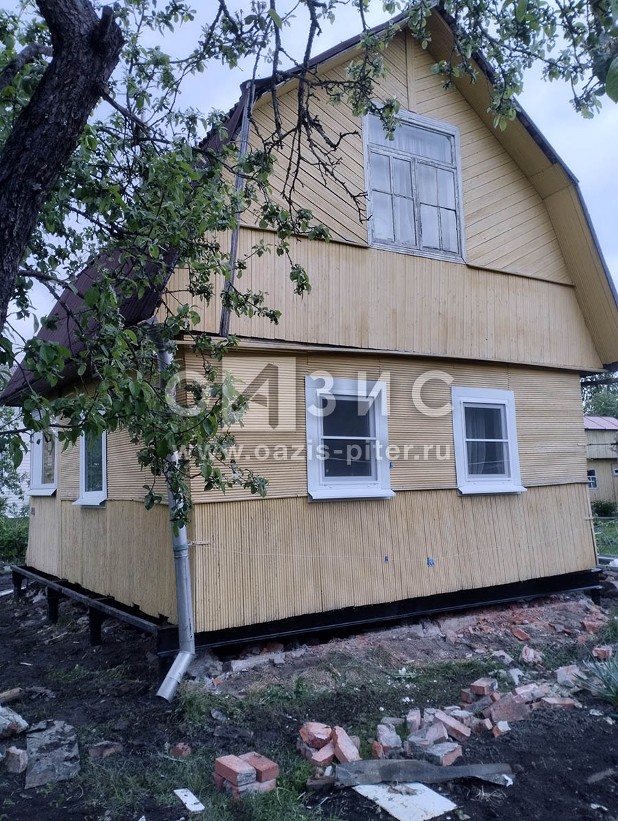 Подъем дома 6*6 м. на винтовые сваи, п. Чаща